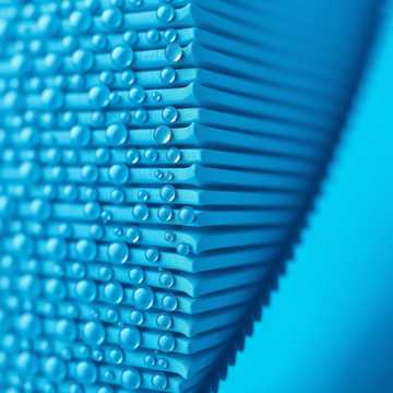 Небо в уличной луже